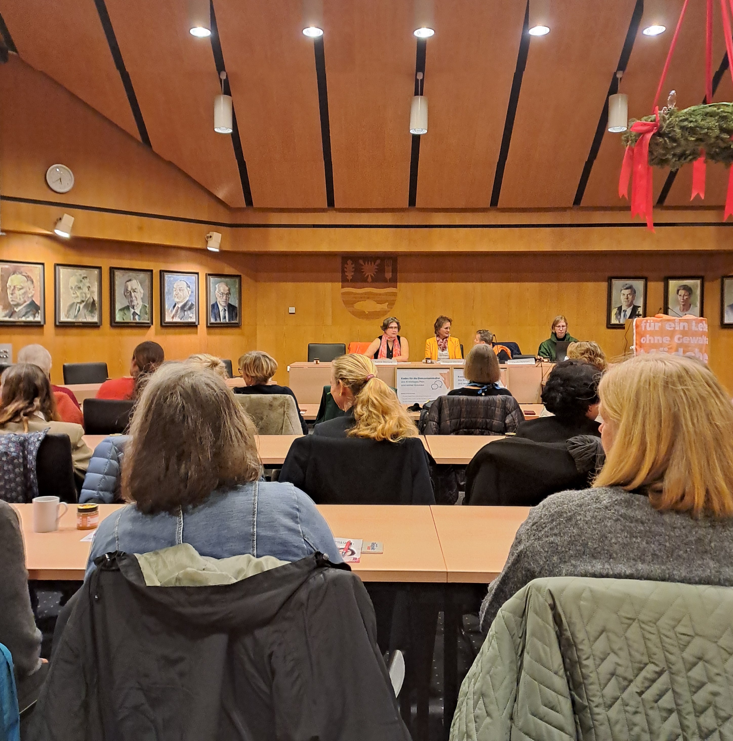 Im Saal des Kreishauses