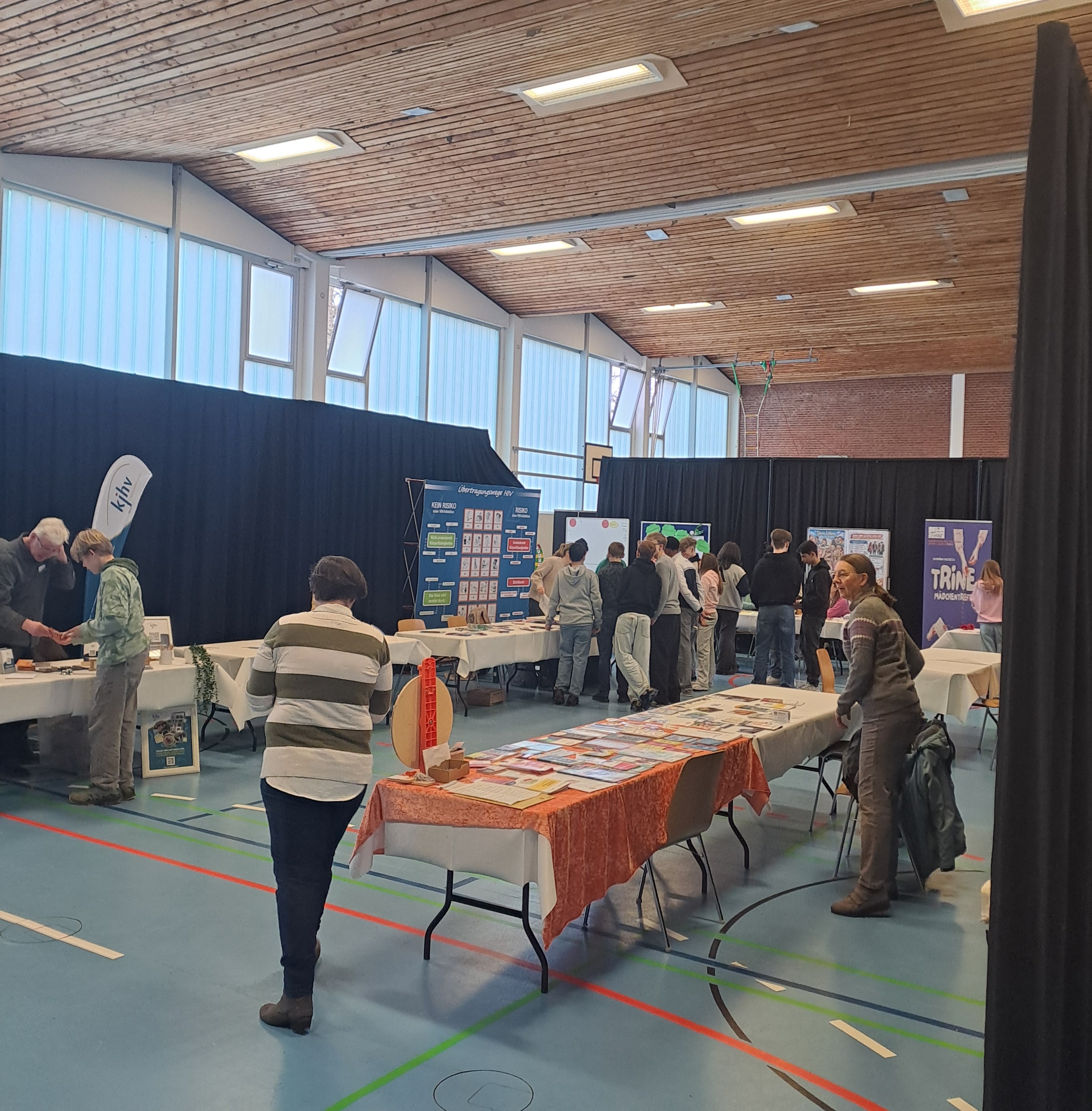 Ein Blick in die Halle.